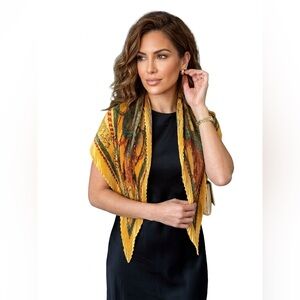 HERMÈS Grande Tenue Pleated Silk Scarf